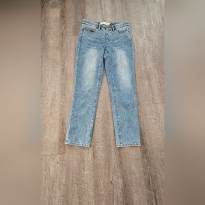 Soft Surroundings High Rise strsight leg jeans Sz Small light/medium wash EUC